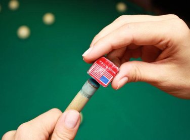 Cùng tìm hiểu một loại phụ kiện quen thuộc khi chơi bida - Lơ bida