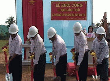 Ba Tri- Khởi công xây dựng hạ tầng kỹ thuật Khu trung tâm Thương mại huyện Ba Tri.